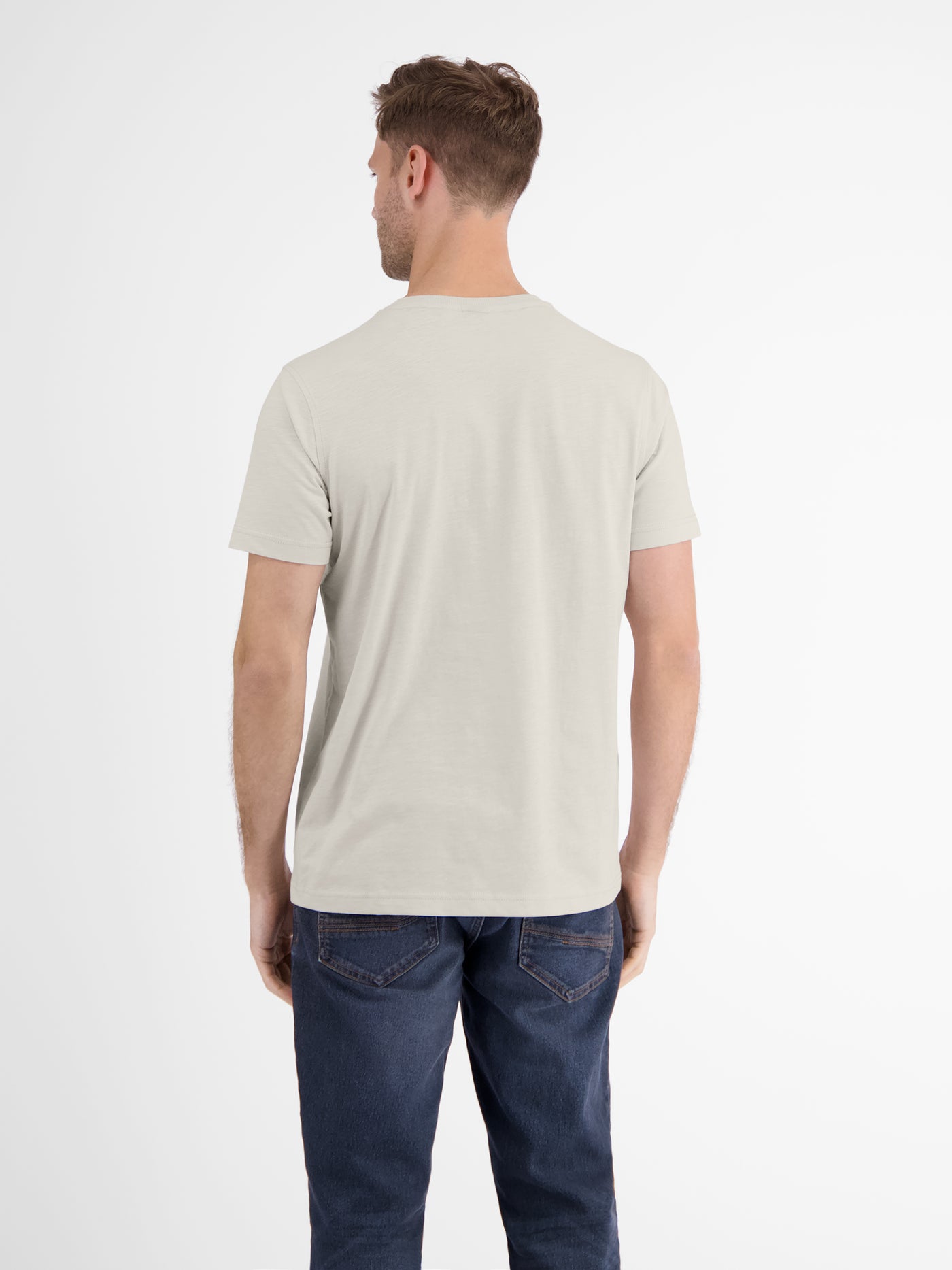 O-Neck T-Shirt. Brustprint