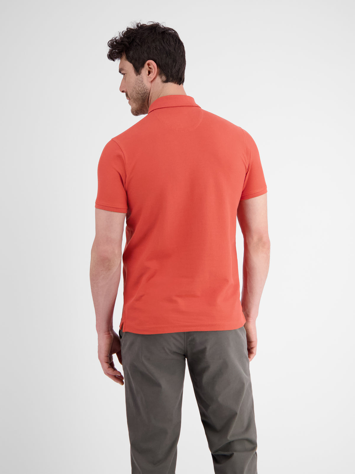 Klassisches Poloshirt für Herren in *Cool & Dry* Piquéqualität - Polo Shirt Kurzarm