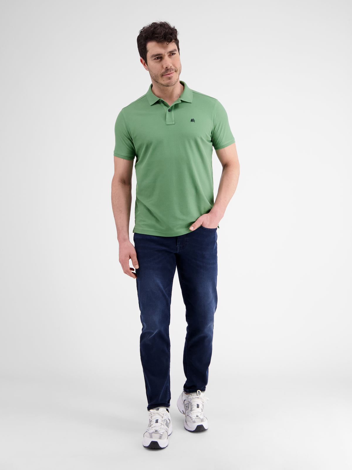 Klassisches Poloshirt für Herren in *Cool & Dry* Piquéqualität - Polo Shirt Kurzarm