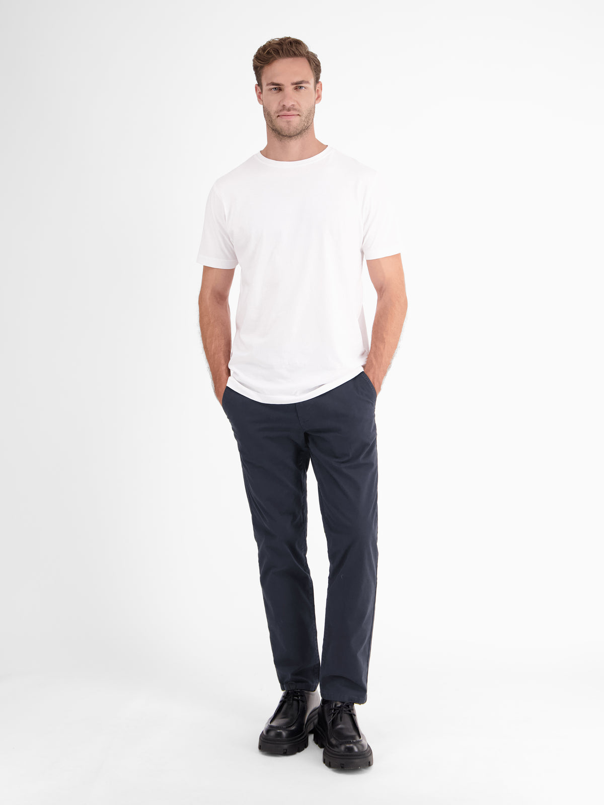 Basic Chino in Strukturqualität, SLIM FIT - LERROS