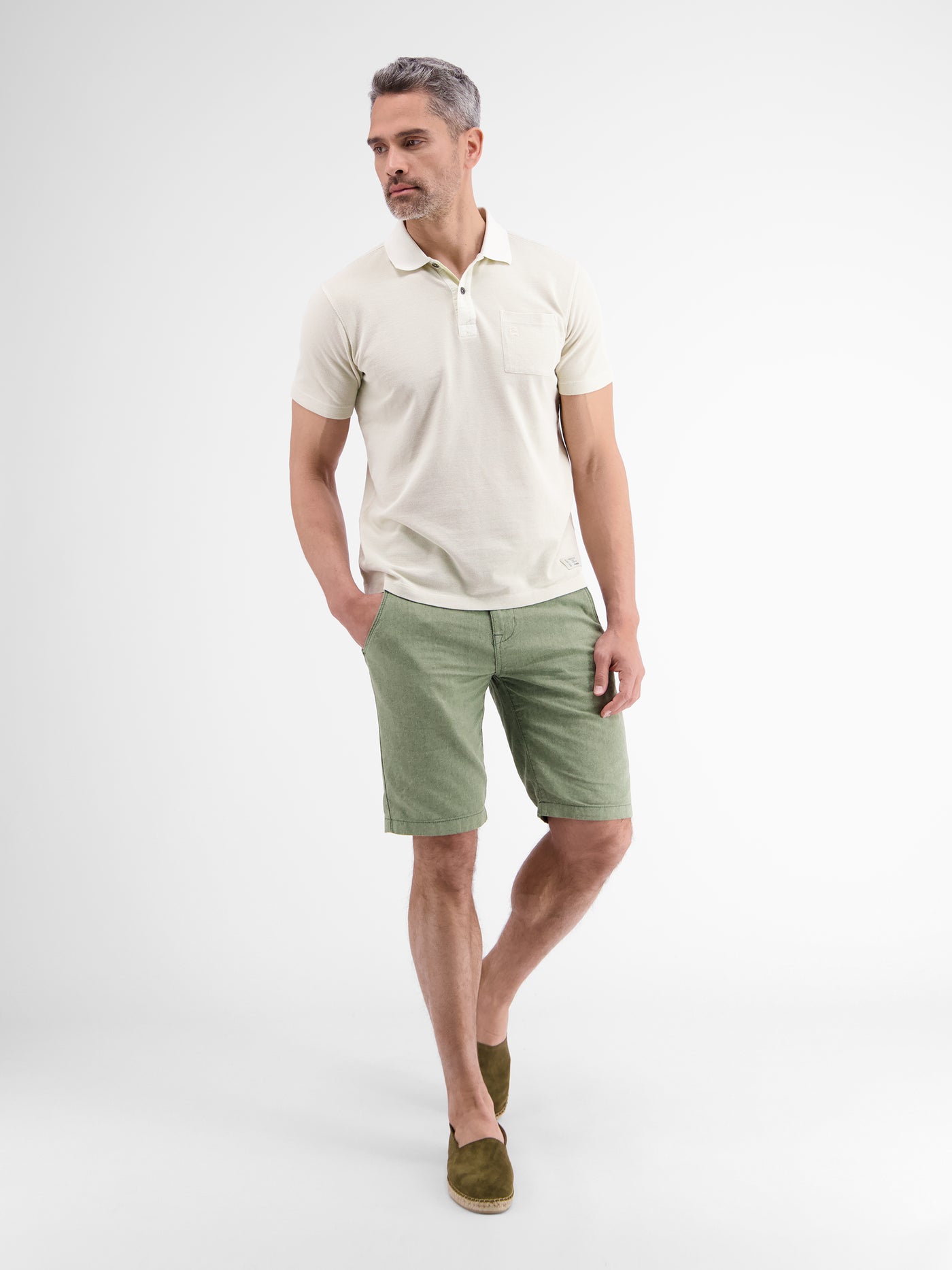 Chinos in light linen-cotton quality