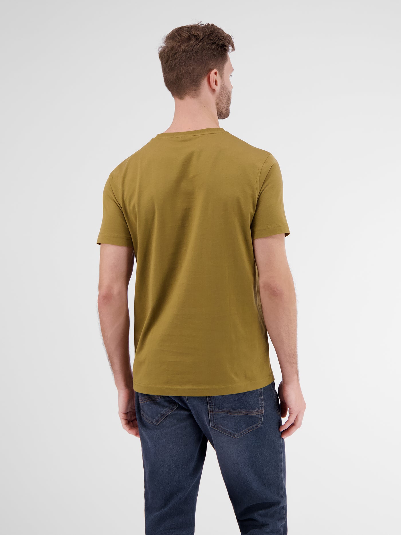 Basic T-shirt in many colors
