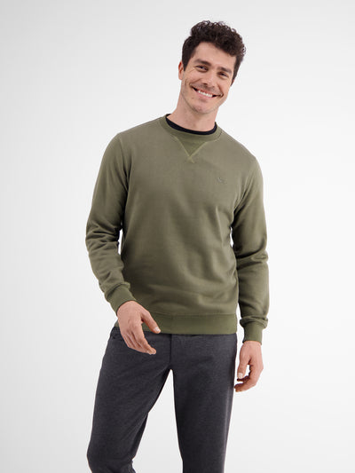 Lightweight sweater with a structured quality