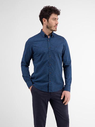 Poplin shirt with AOP. Stretch content