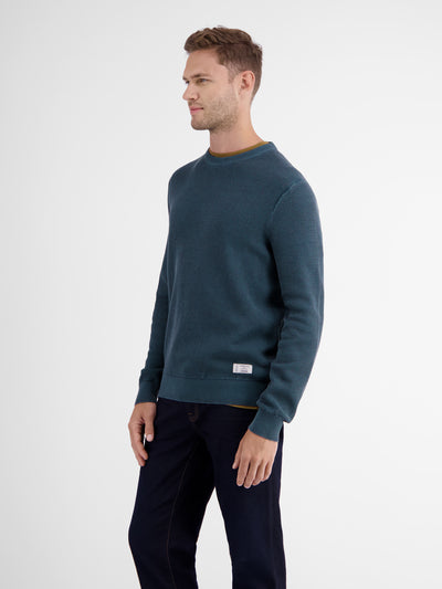 Knitted sweater. O-Neck