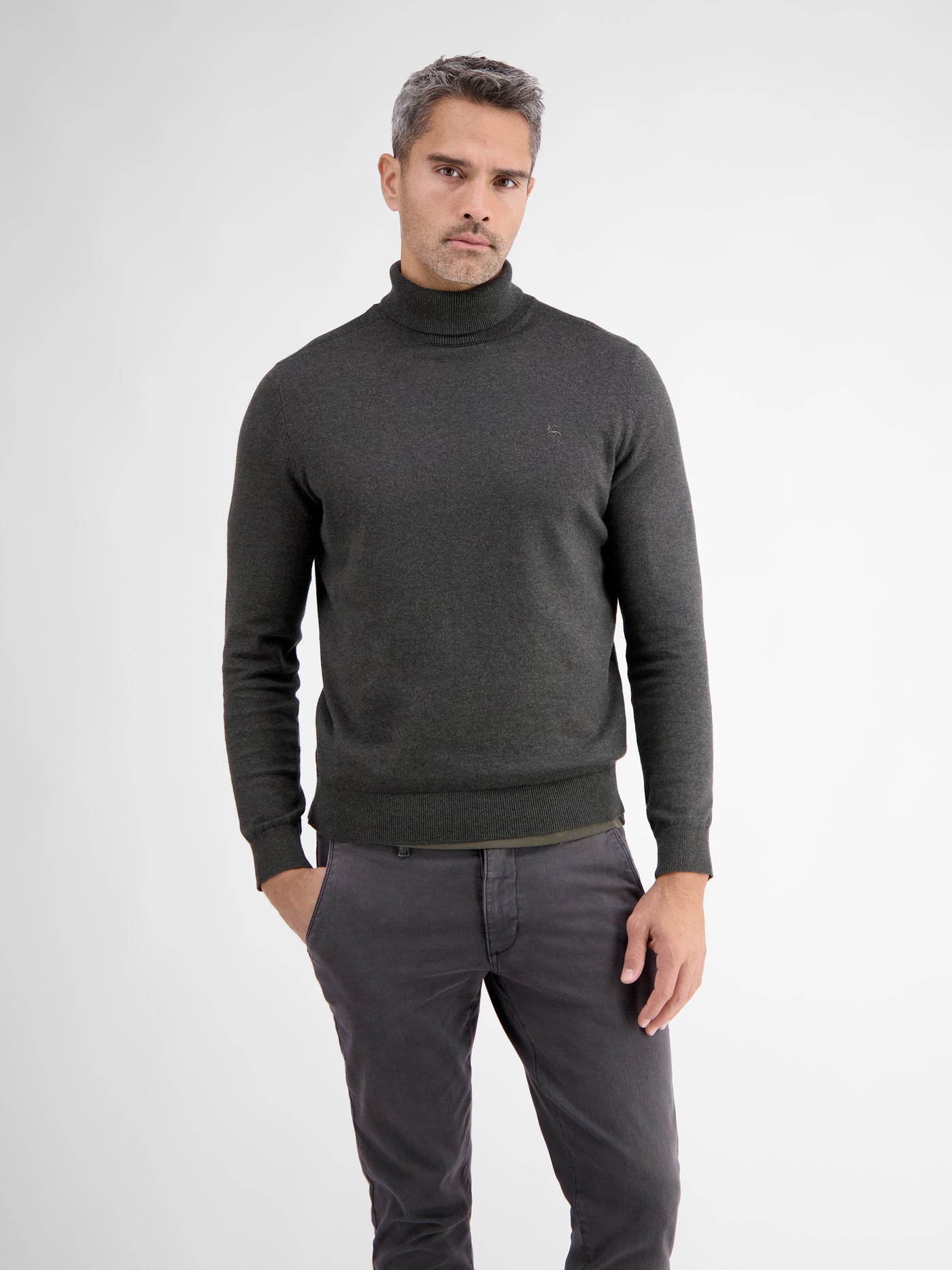 Turtleneck sweater. Flat knit