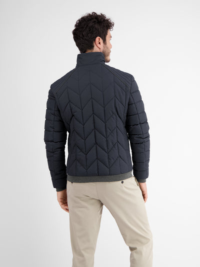 Fashionable quilted jacket
