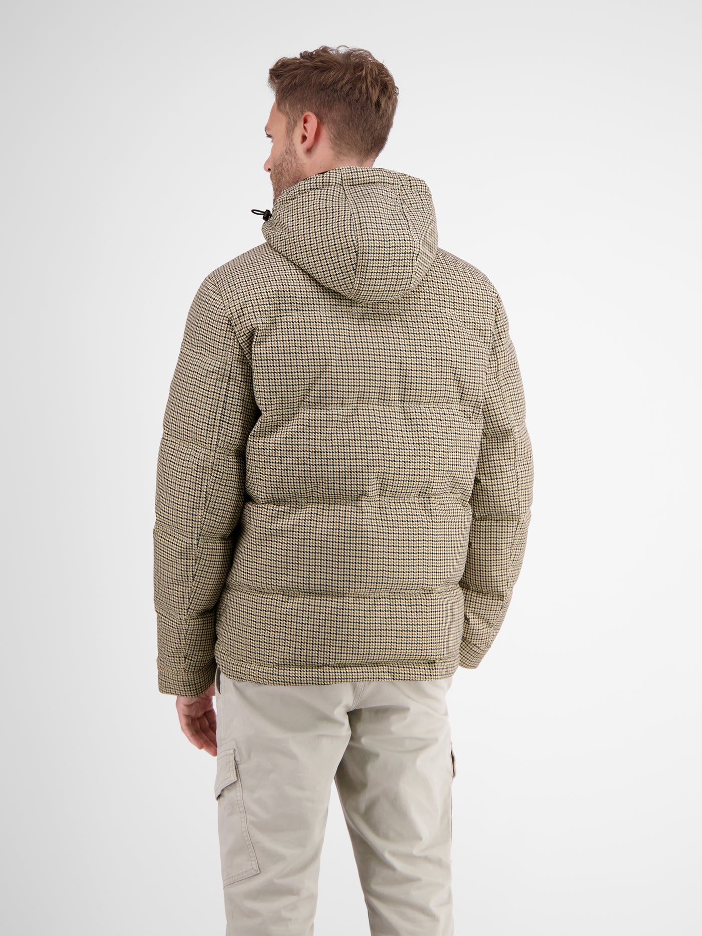 Quilted blouson. checkered