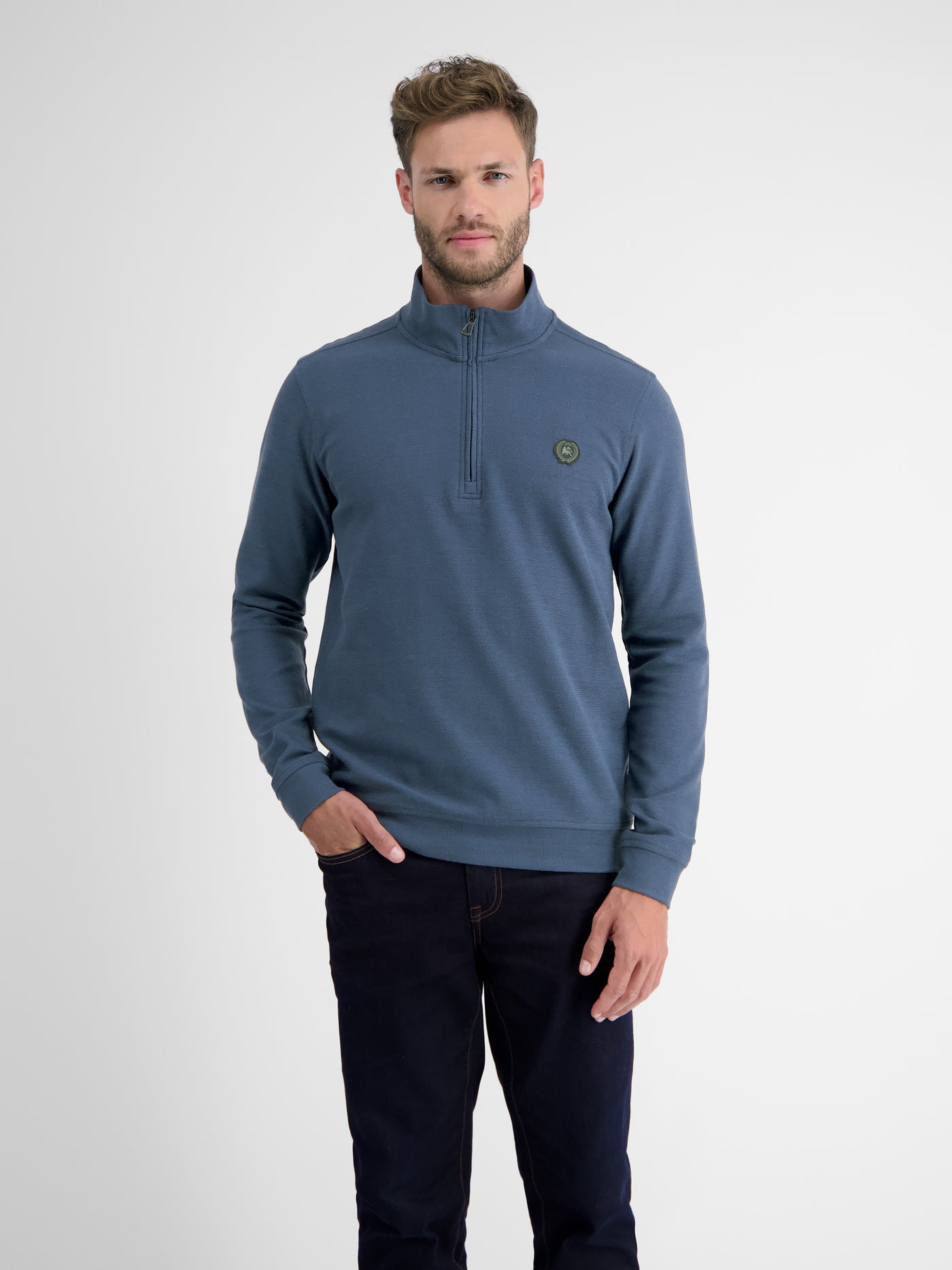 Structured sweat troyer