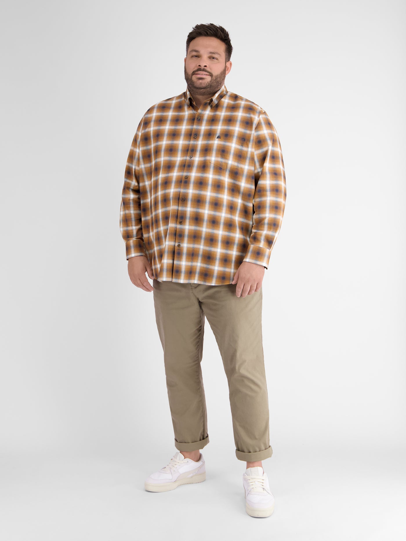 Checked shirt with a herringbone structure