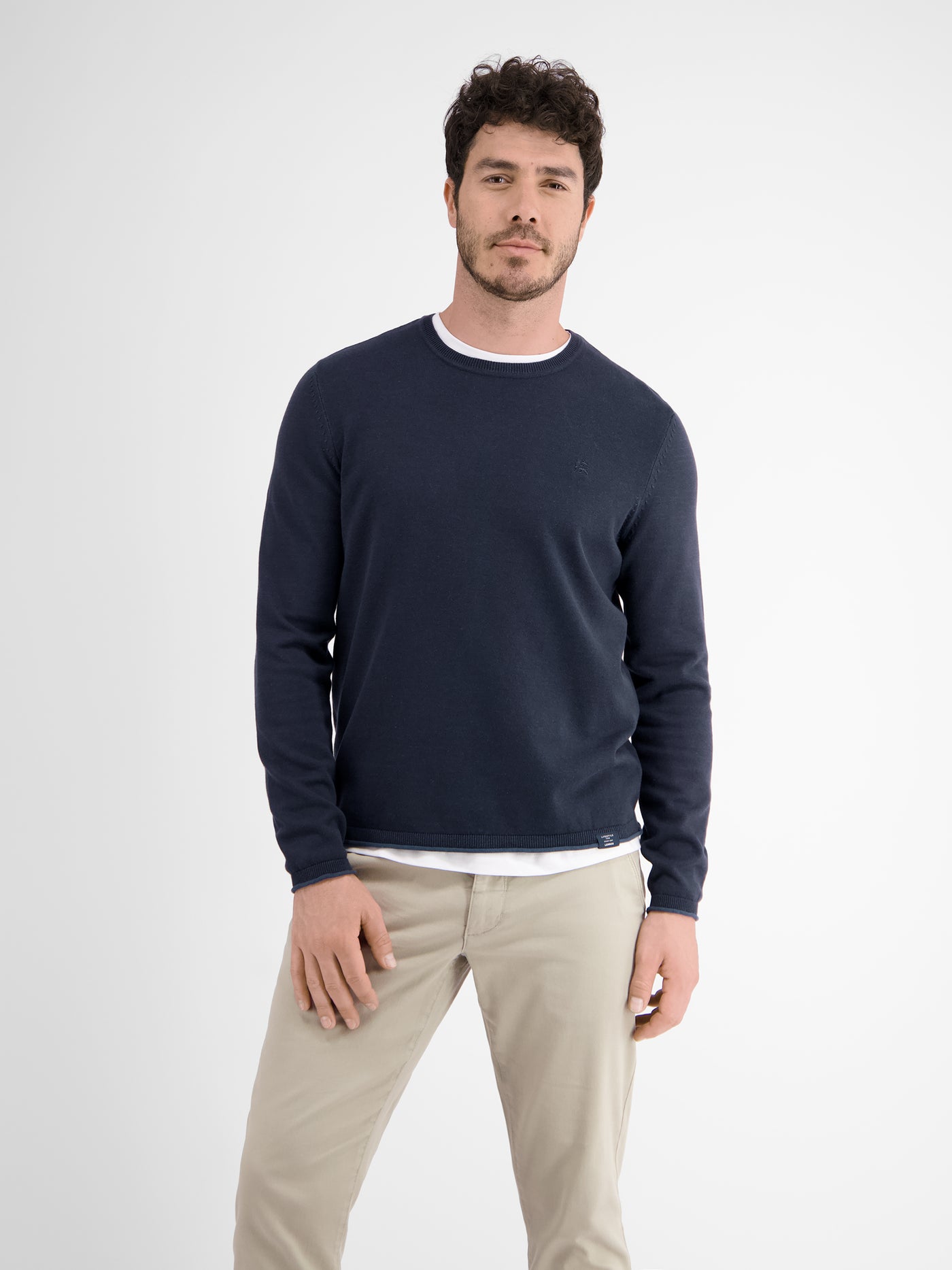 Round neck sweater flat knit