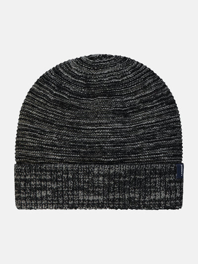Knitted hat made from two-tone structured yarn