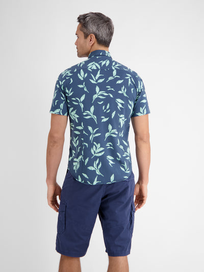 Short sleeve shirt with a floral print