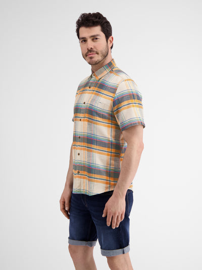Short sleeve shirt with check pattern