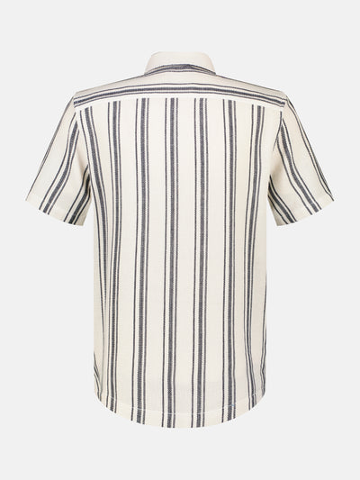 Striped shirt with fashionable resort collar