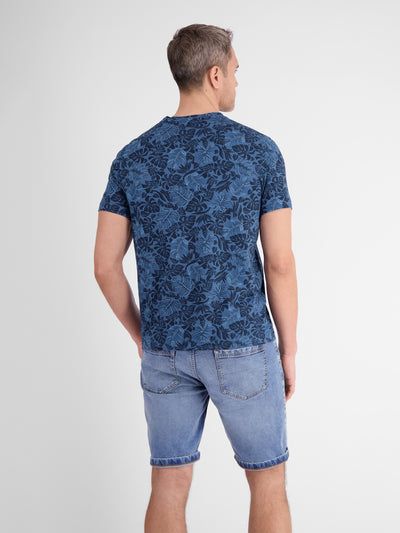 T-shirt for men with a floral print