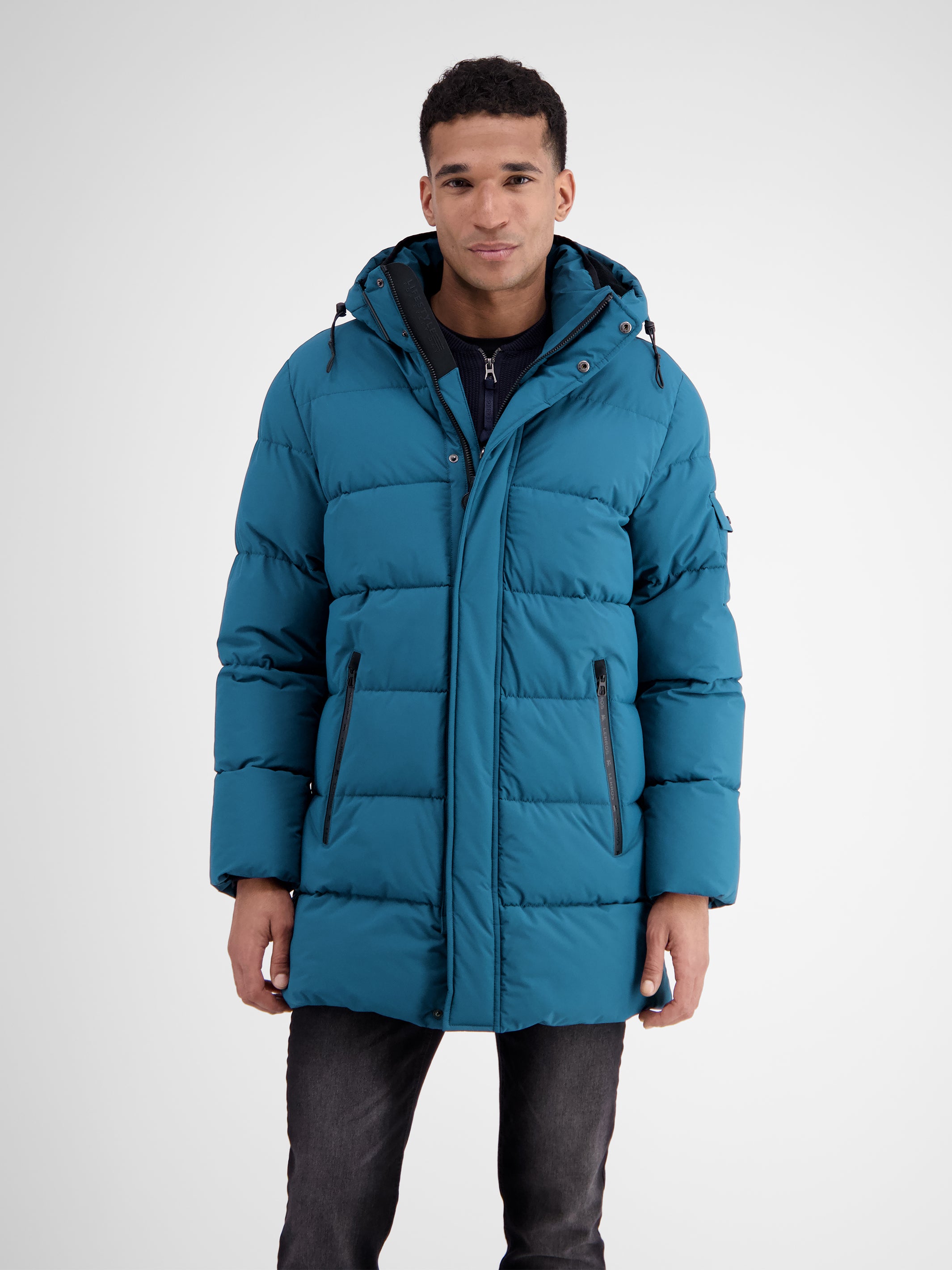 Warm gefütterte Steppjacke mit abnehmbarer Kapuze - LERROS