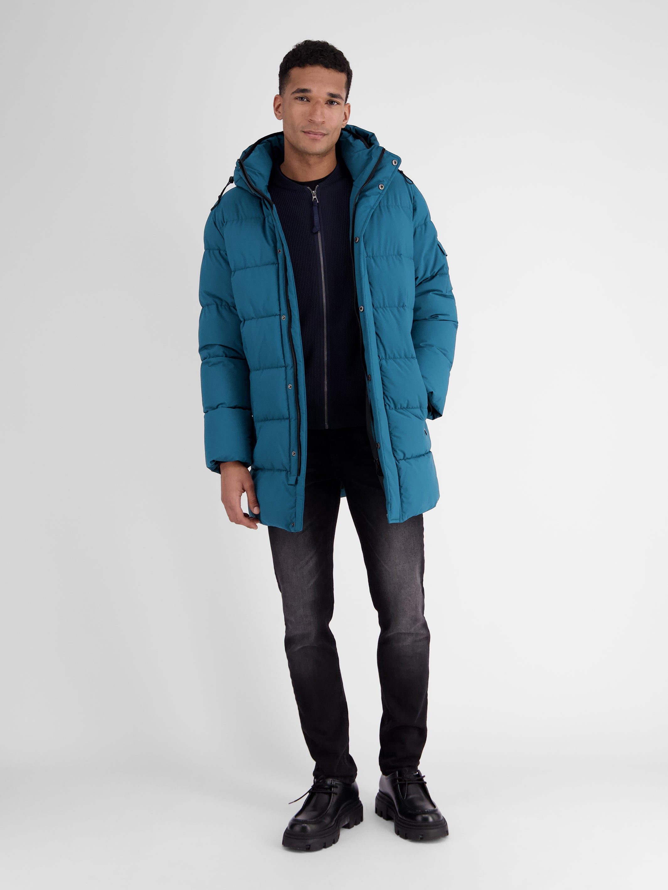 Warm gefütterte Steppjacke mit abnehmbarer Kapuze - LERROS