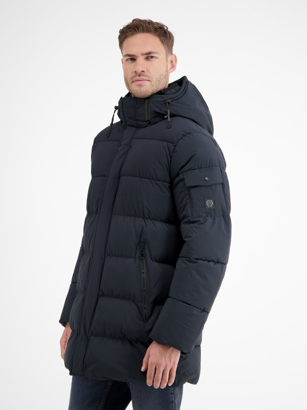 Warm gefütterte Steppjacke mit abnehmbarer Kapuze - LERROS