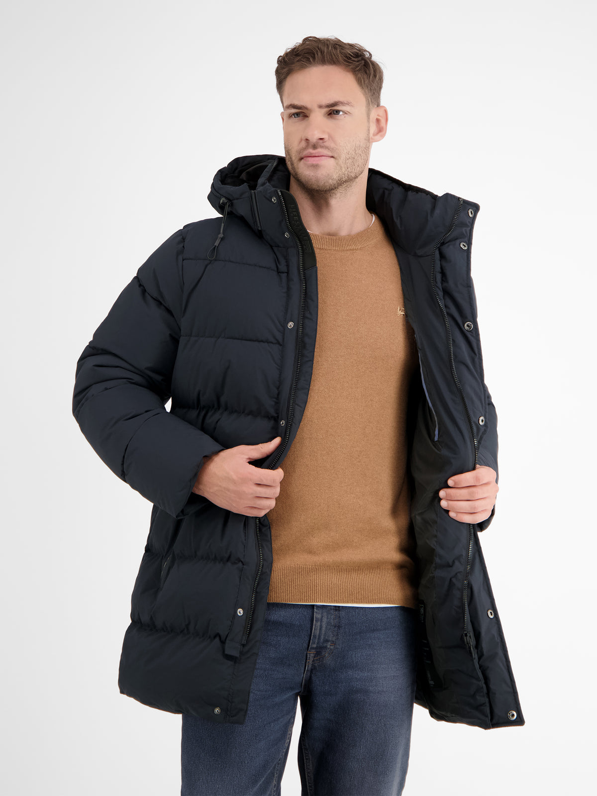 Warm gefütterte Steppjacke mit abnehmbarer Kapuze - LERROS