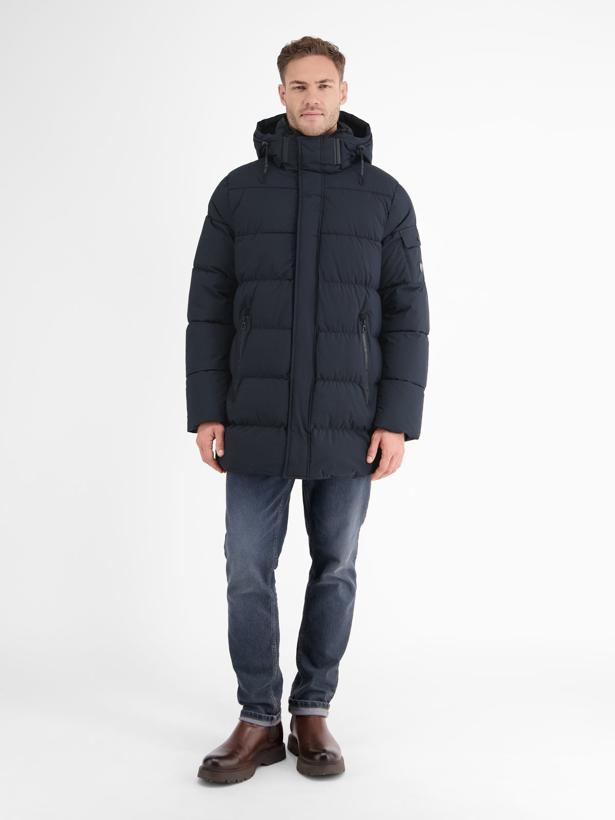 Warm gefütterte Steppjacke mit abnehmbarer Kapuze - LERROS