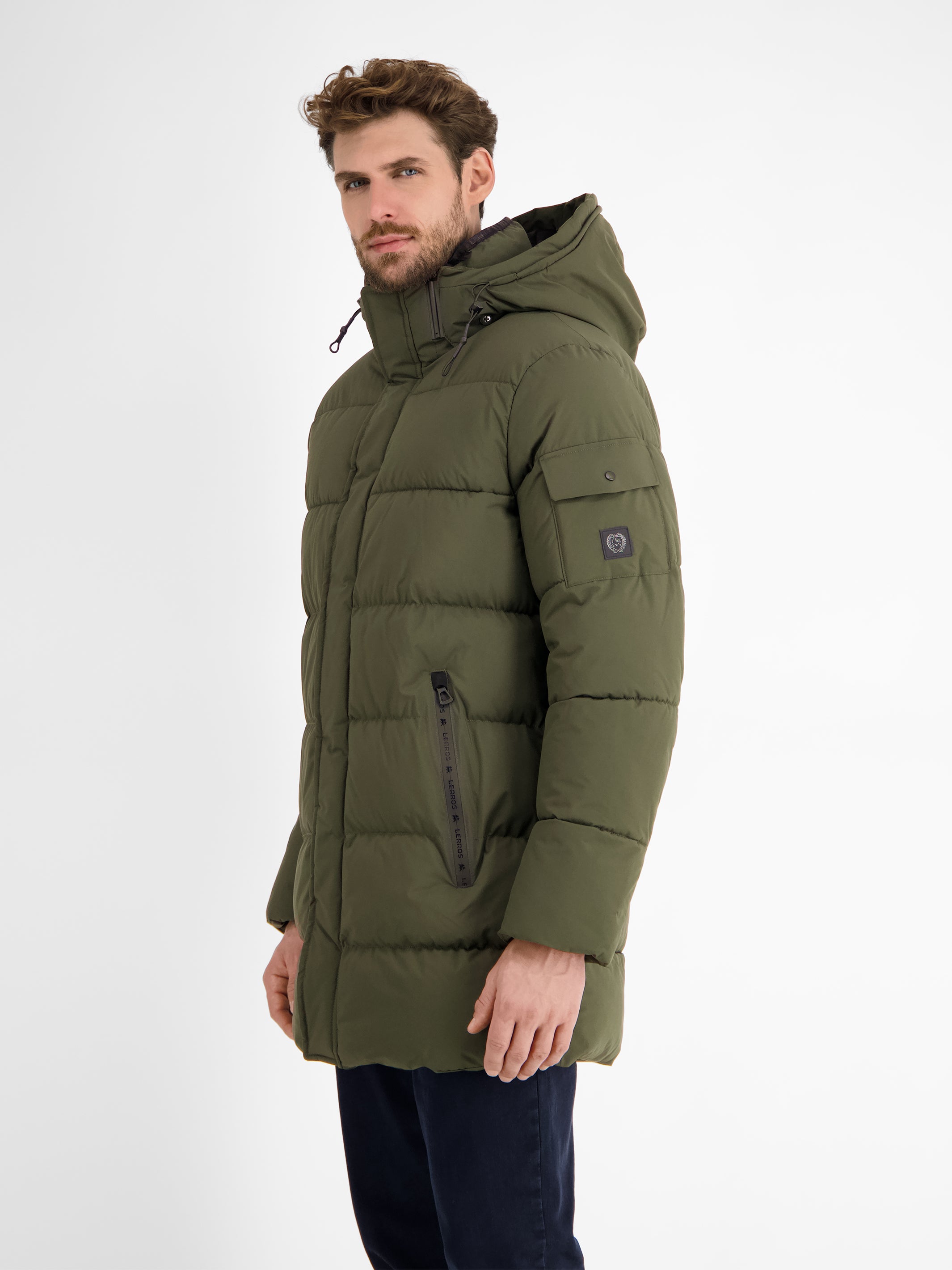 Warm gefütterte Steppjacke mit abnehmbarer Kapuze - LERROS