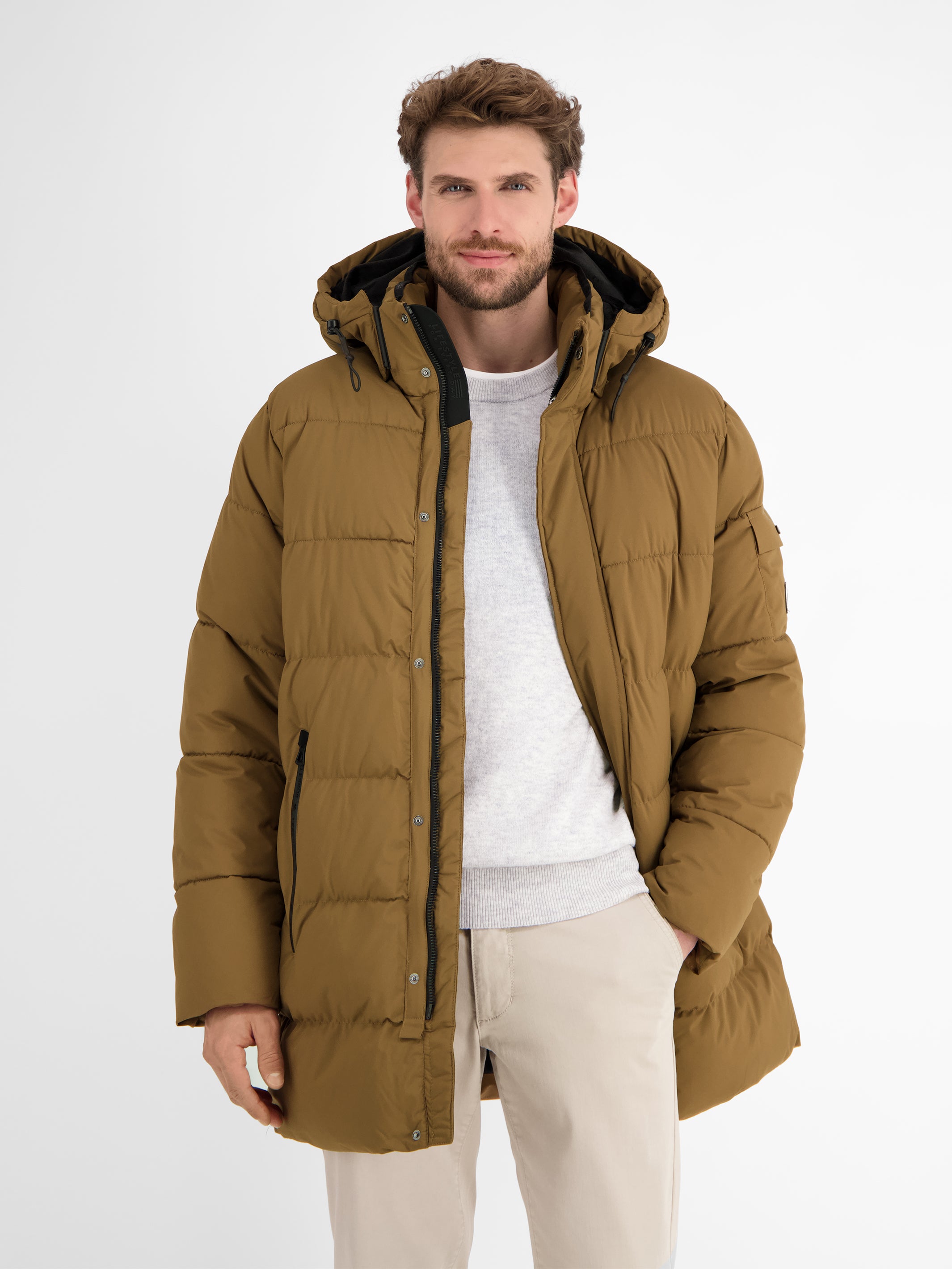 Warm gefütterte Steppjacke mit abnehmbarer Kapuze - LERROS