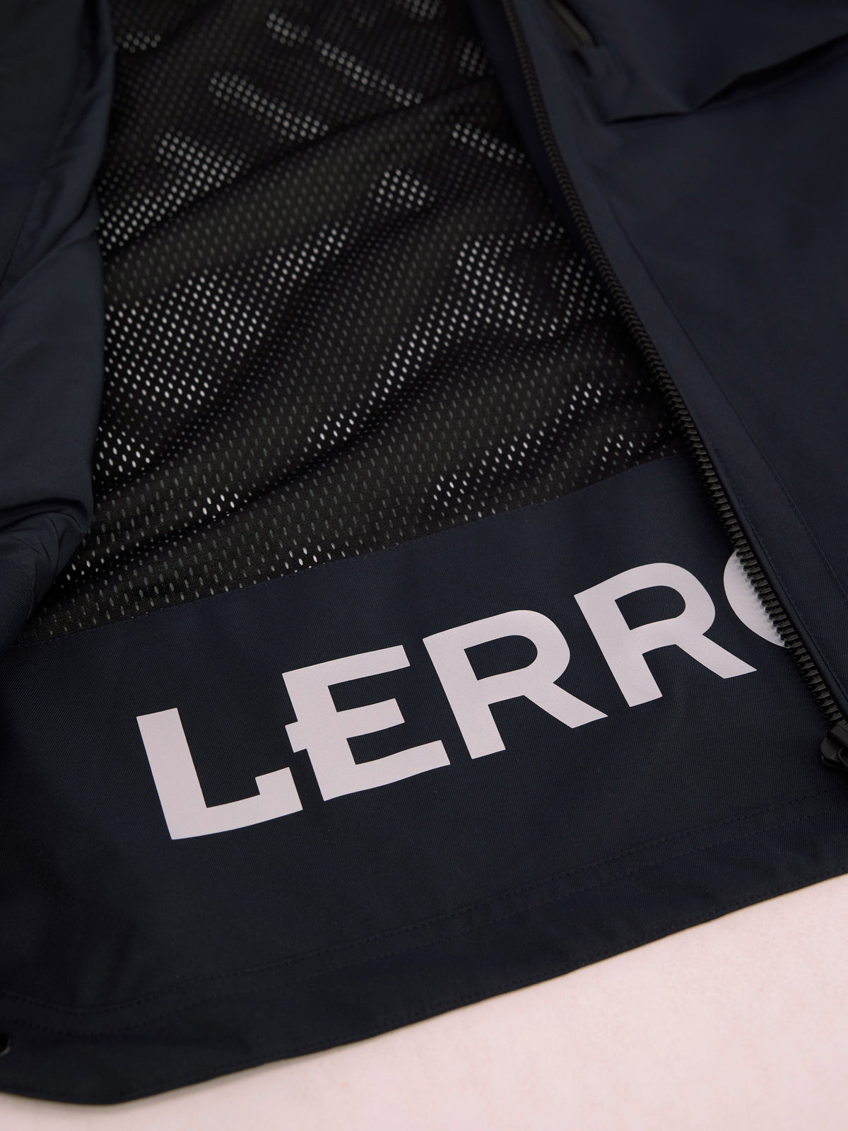 Outdoor-Funktionsjacke in Tech-Shellfabric, atmungsaktiv, wasser- und windabweisend - LERROS