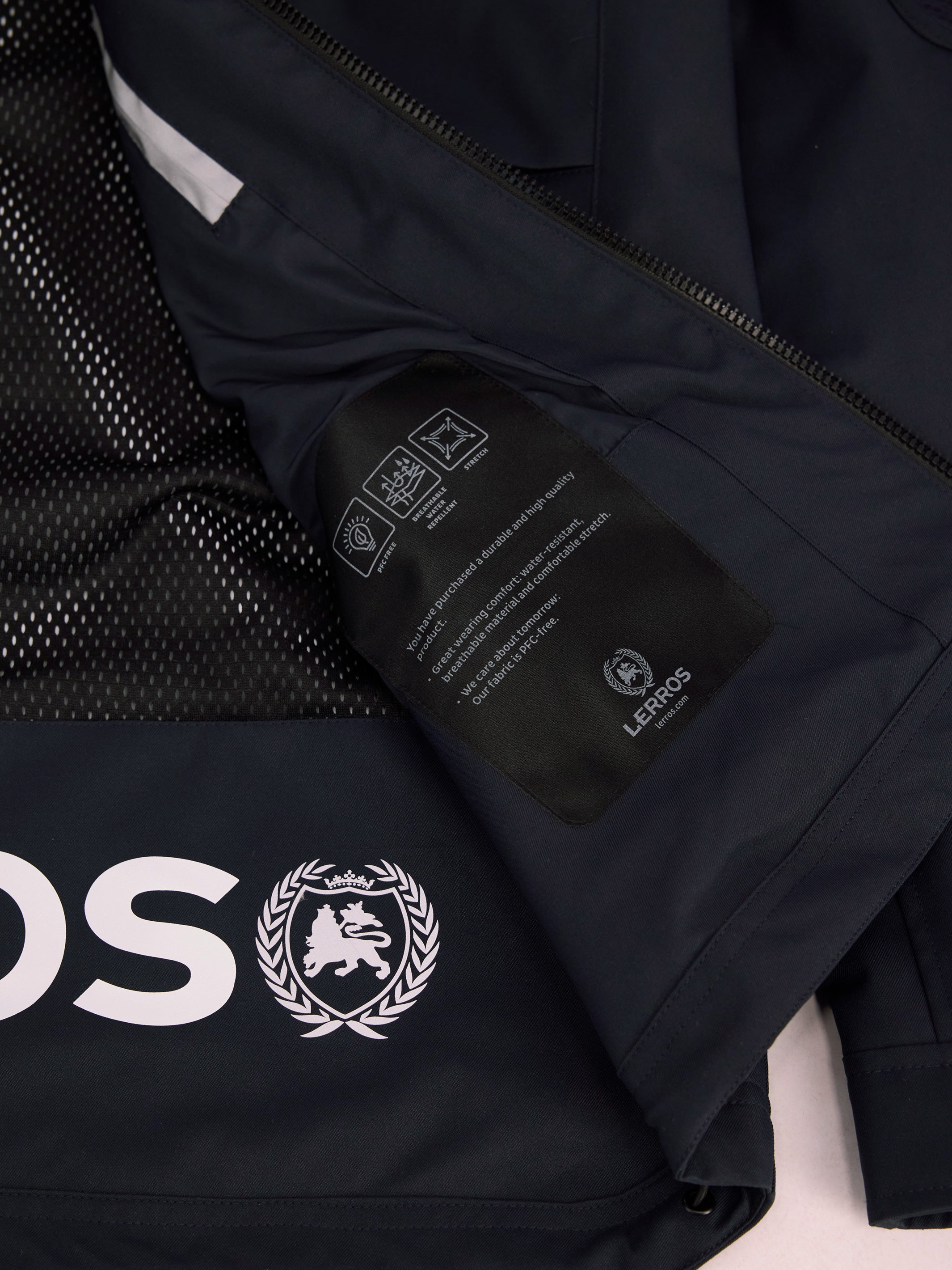 Outdoor-Funktionsjacke in Tech-Shellfabric, atmungsaktiv, wasser- und windabweisend - LERROS