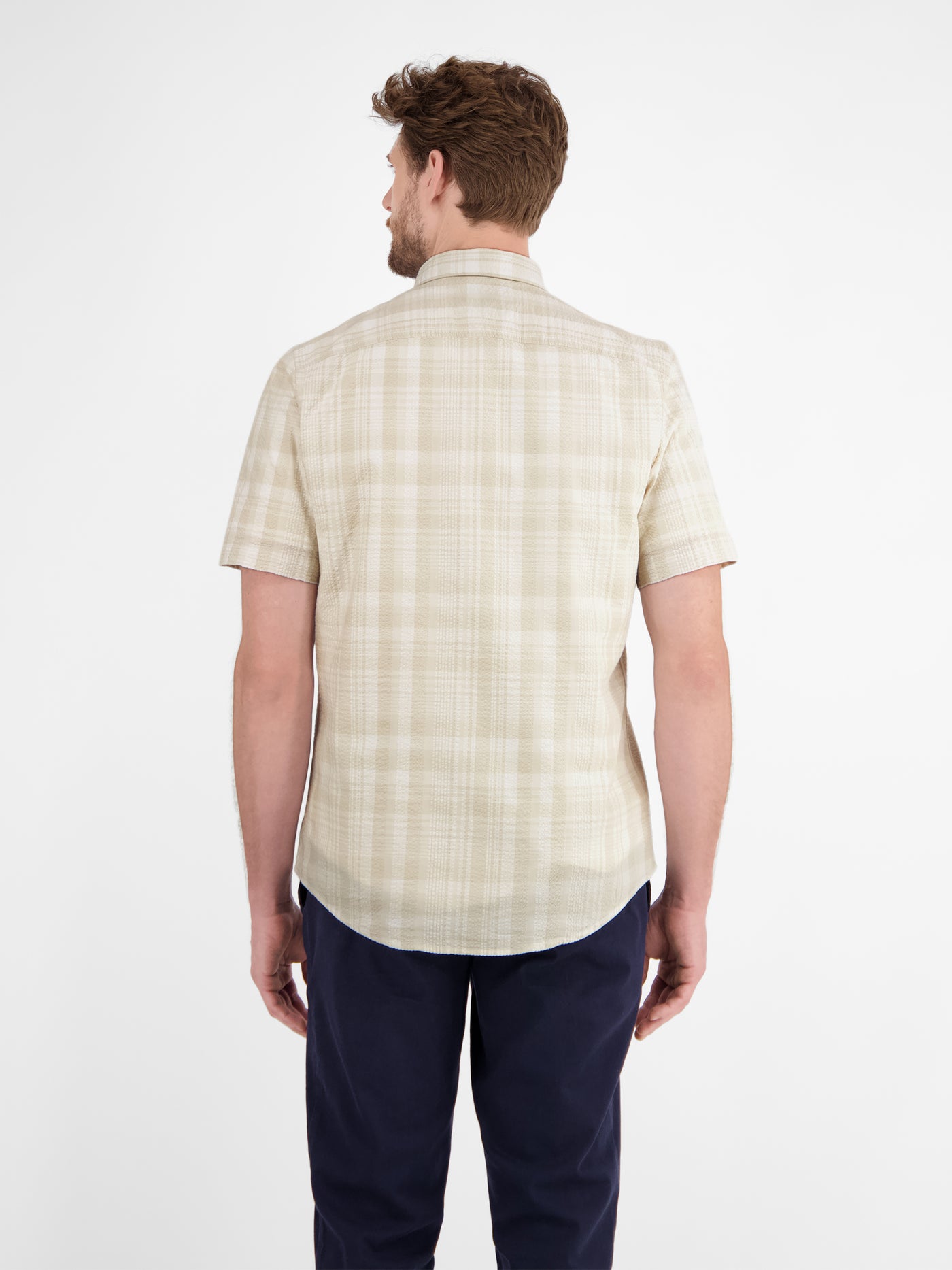 Halbarmhemd in sommerlich-lässiger Seersuckerqualität - LERROS