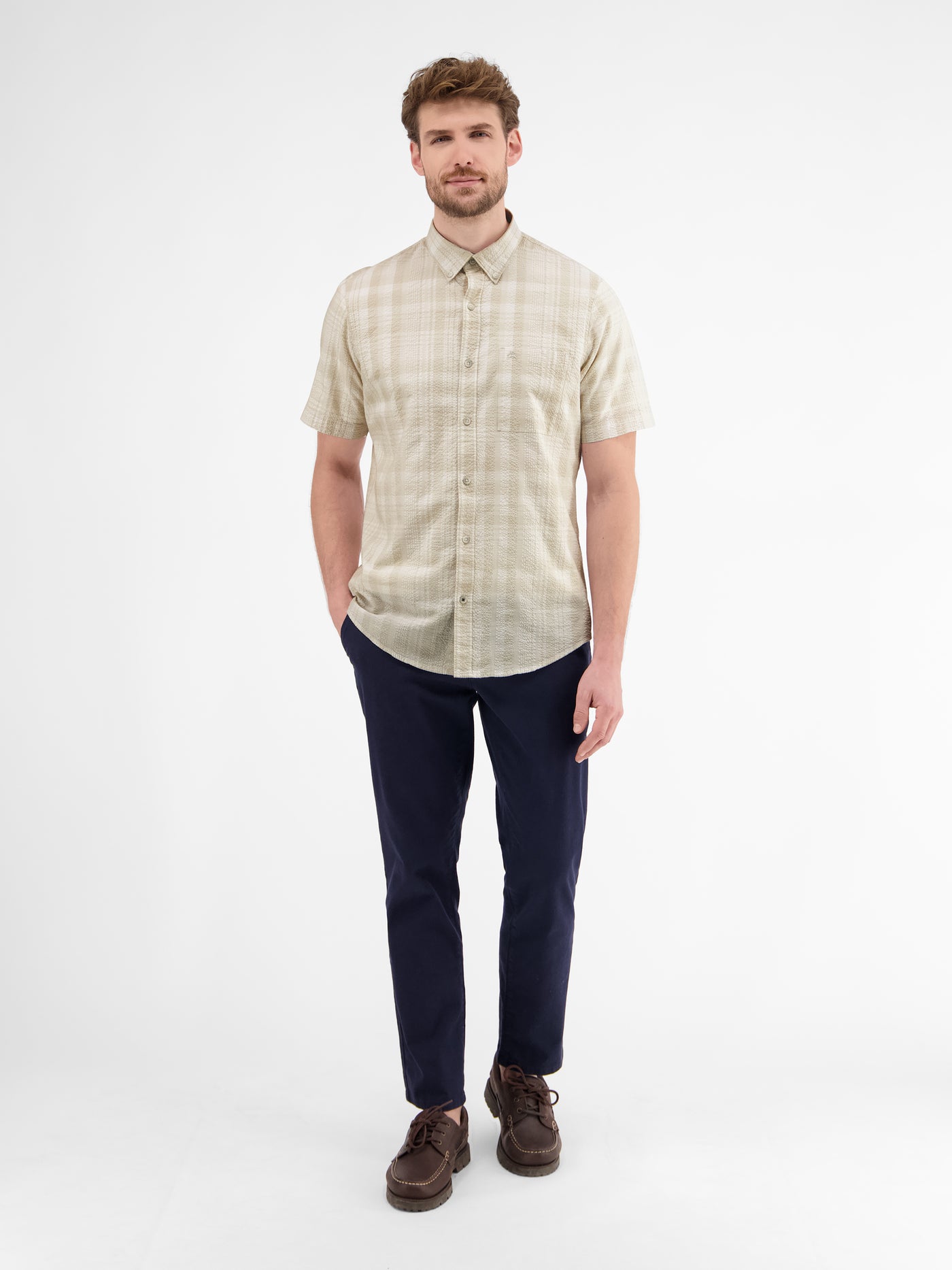 Halbarmhemd in sommerlich-lässiger Seersuckerqualität - LERROS