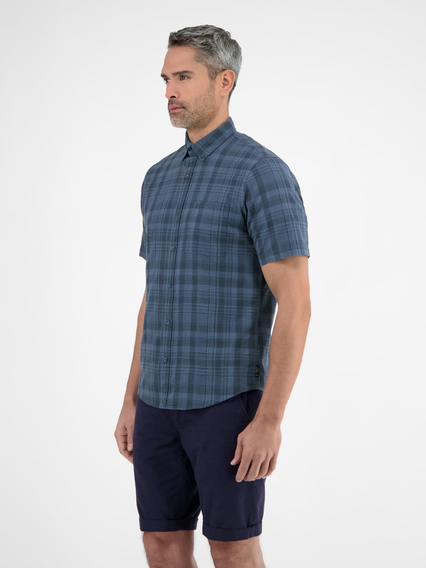 Halbarmhemd in sommerlich-lässiger Seersuckerqualität - LERROS