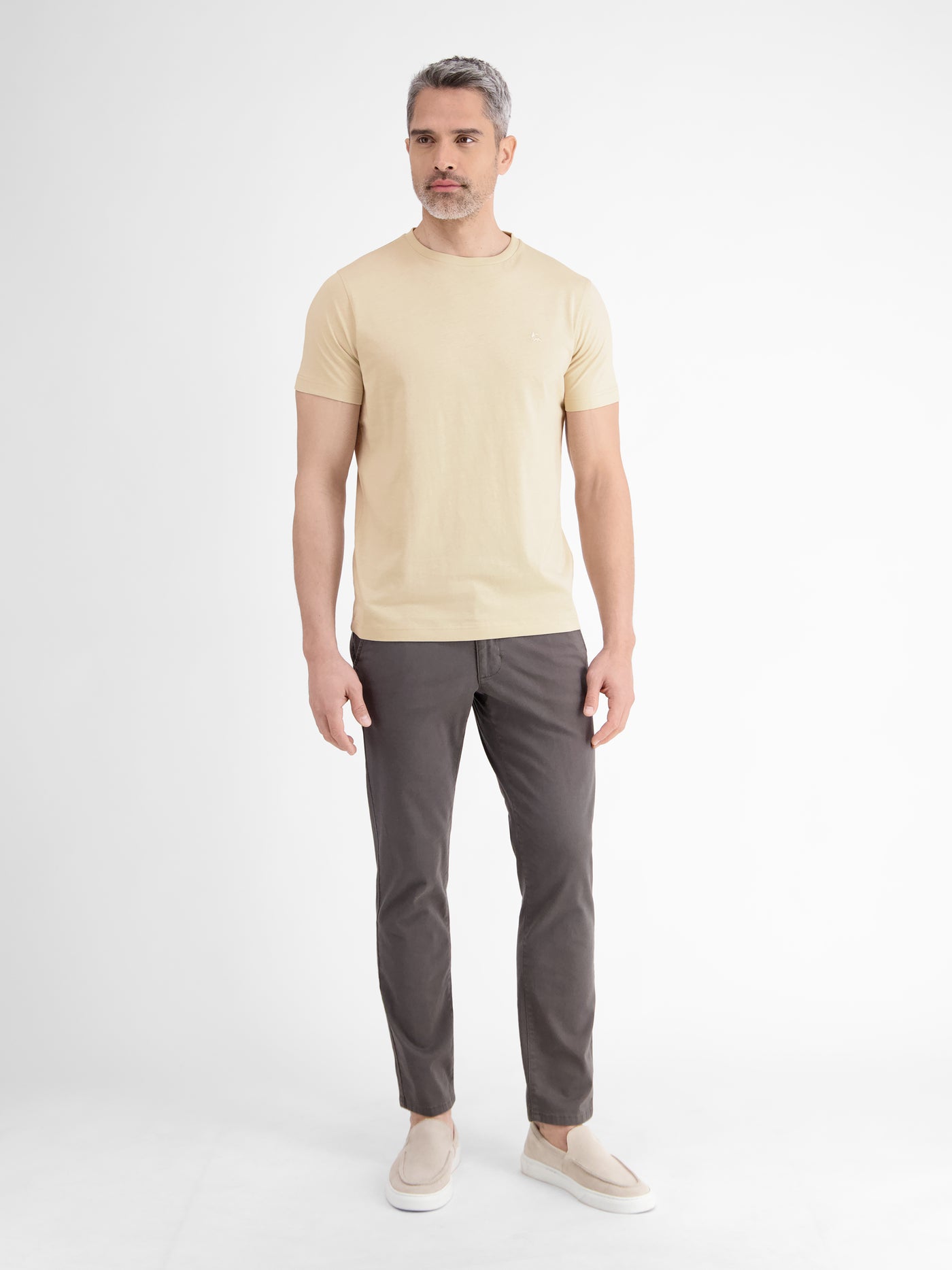 Basic T-Shirt mit Logostitck, unifarben - LERROS