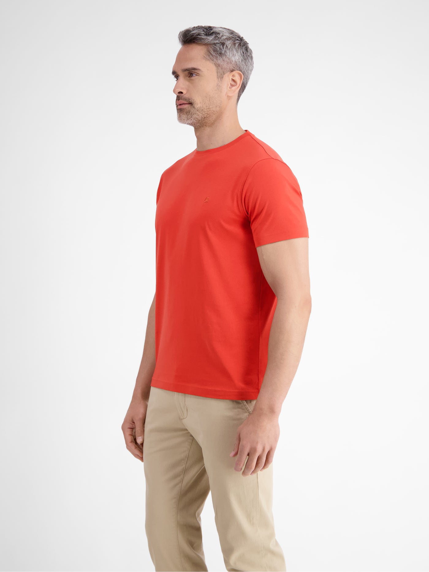 Basic T-Shirt mit Logostitck, unifarben - LERROS