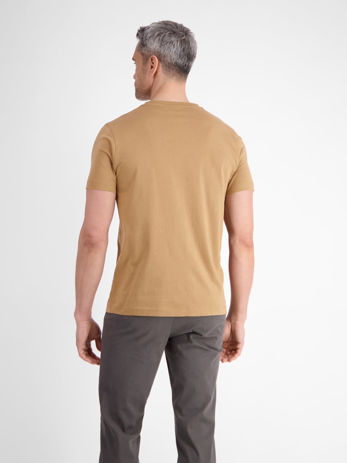 Basic T-Shirt mit Logostitck, unifarben - LERROS