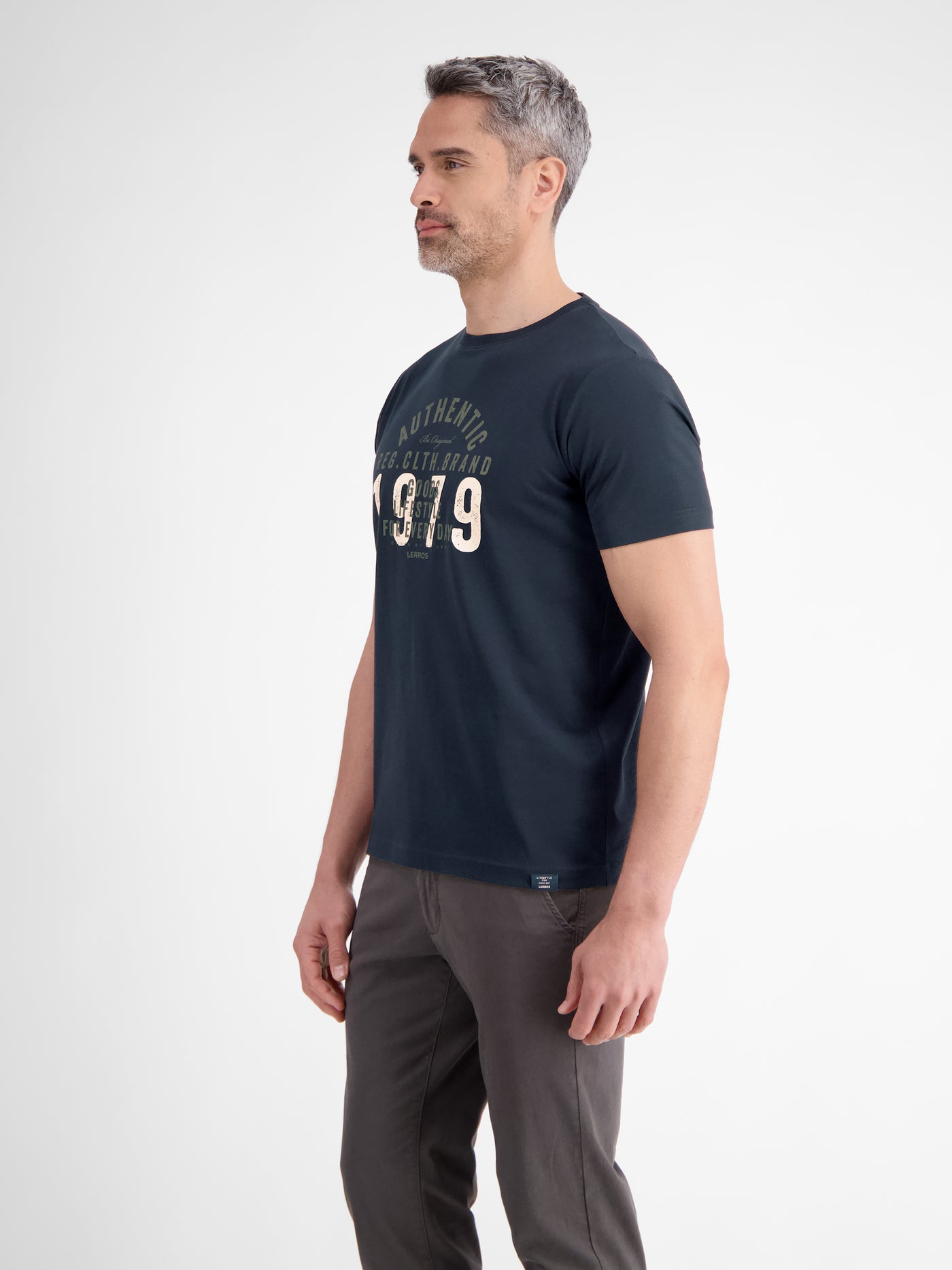 Unifarbenes T-Shirt mit Print - LERROS