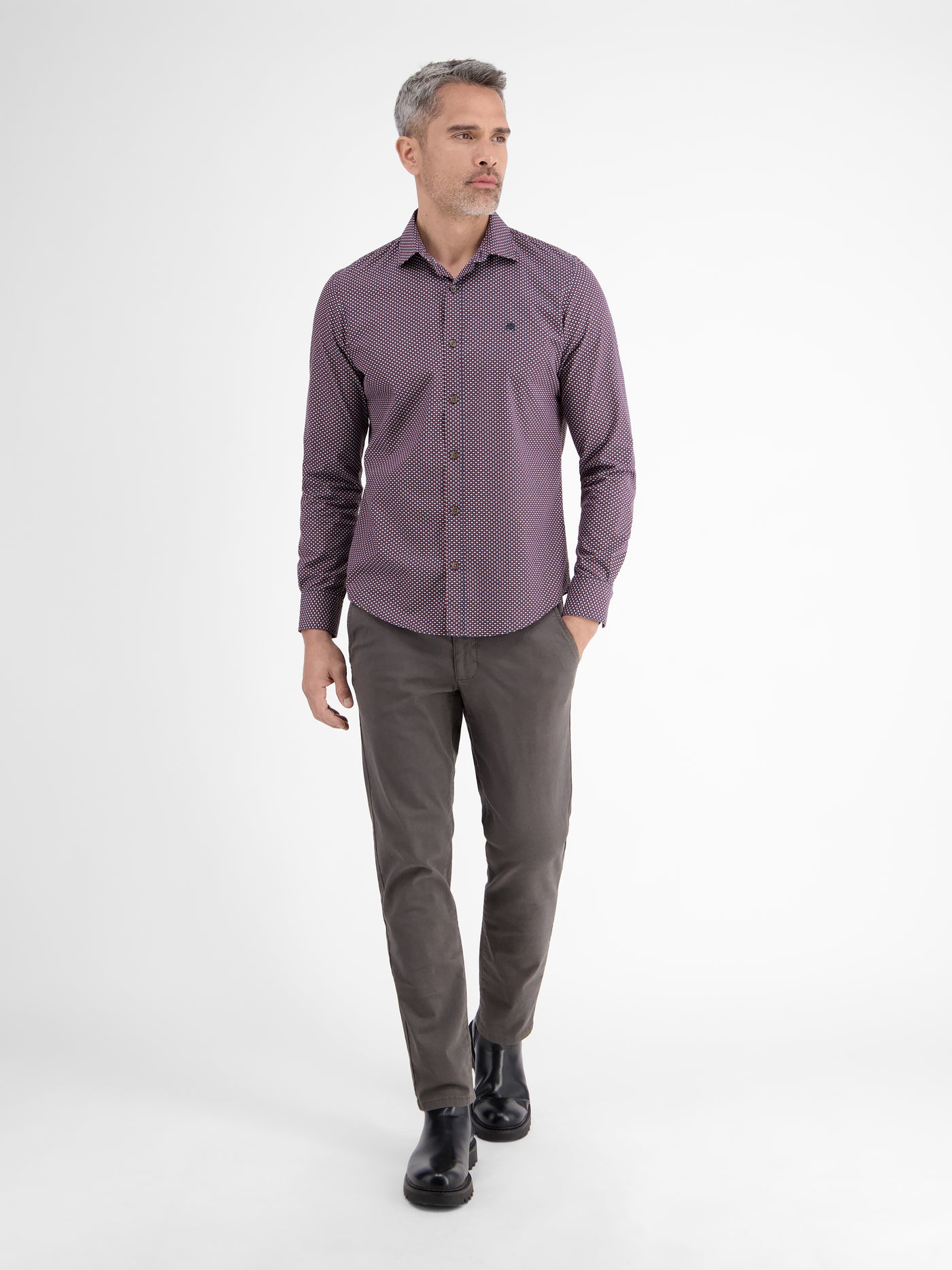 Herrenhemd mit Haifischkragen, dezent gemustert - LERROS