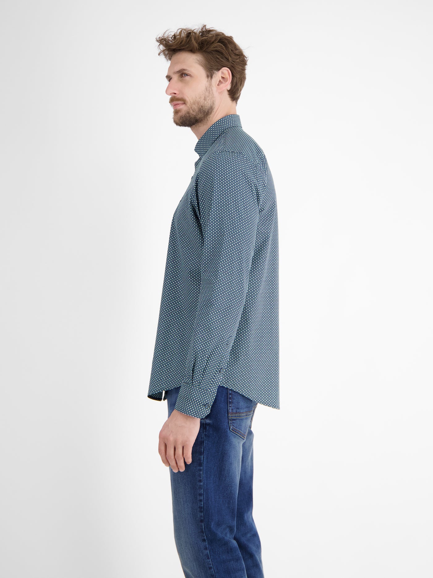 Herrenhemd mit Haifischkragen, dezent gemustert - LERROS