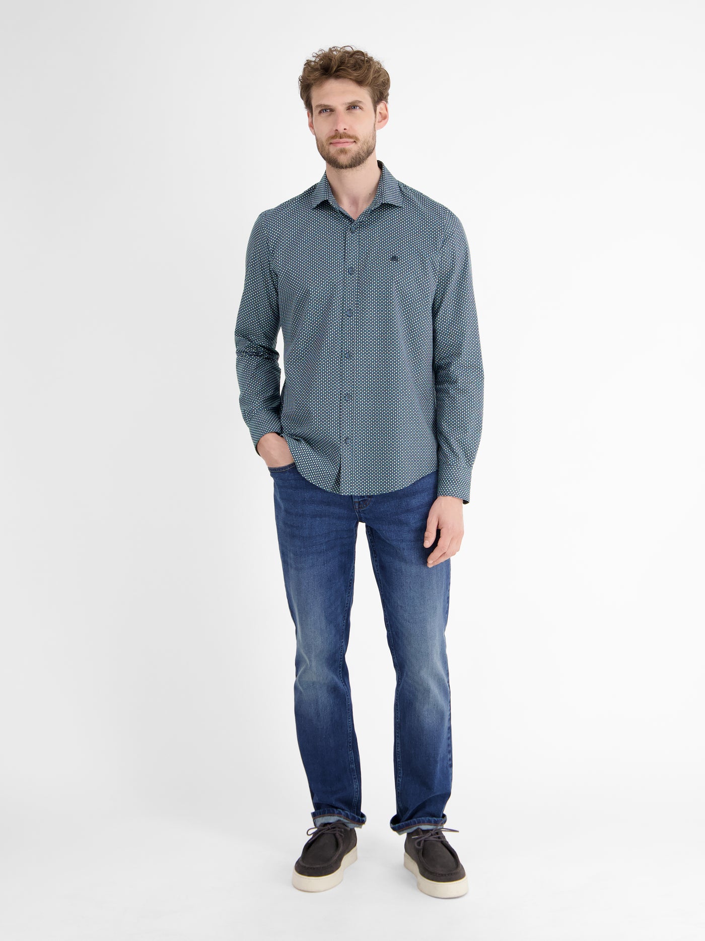 Herrenhemd mit Haifischkragen, dezent gemustert - LERROS