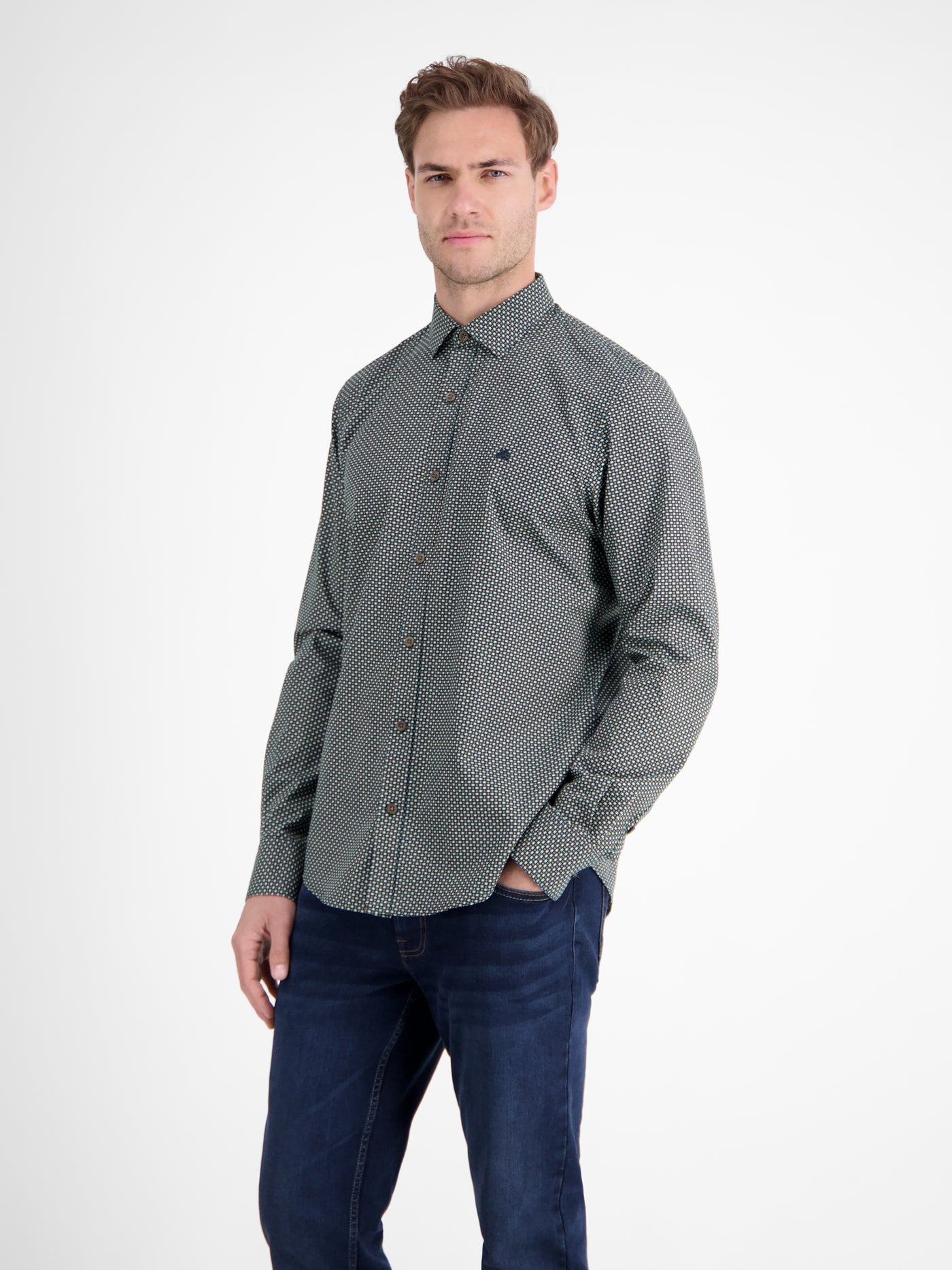 Herrenhemd mit Haifischkragen, dezent gemustert - LERROS