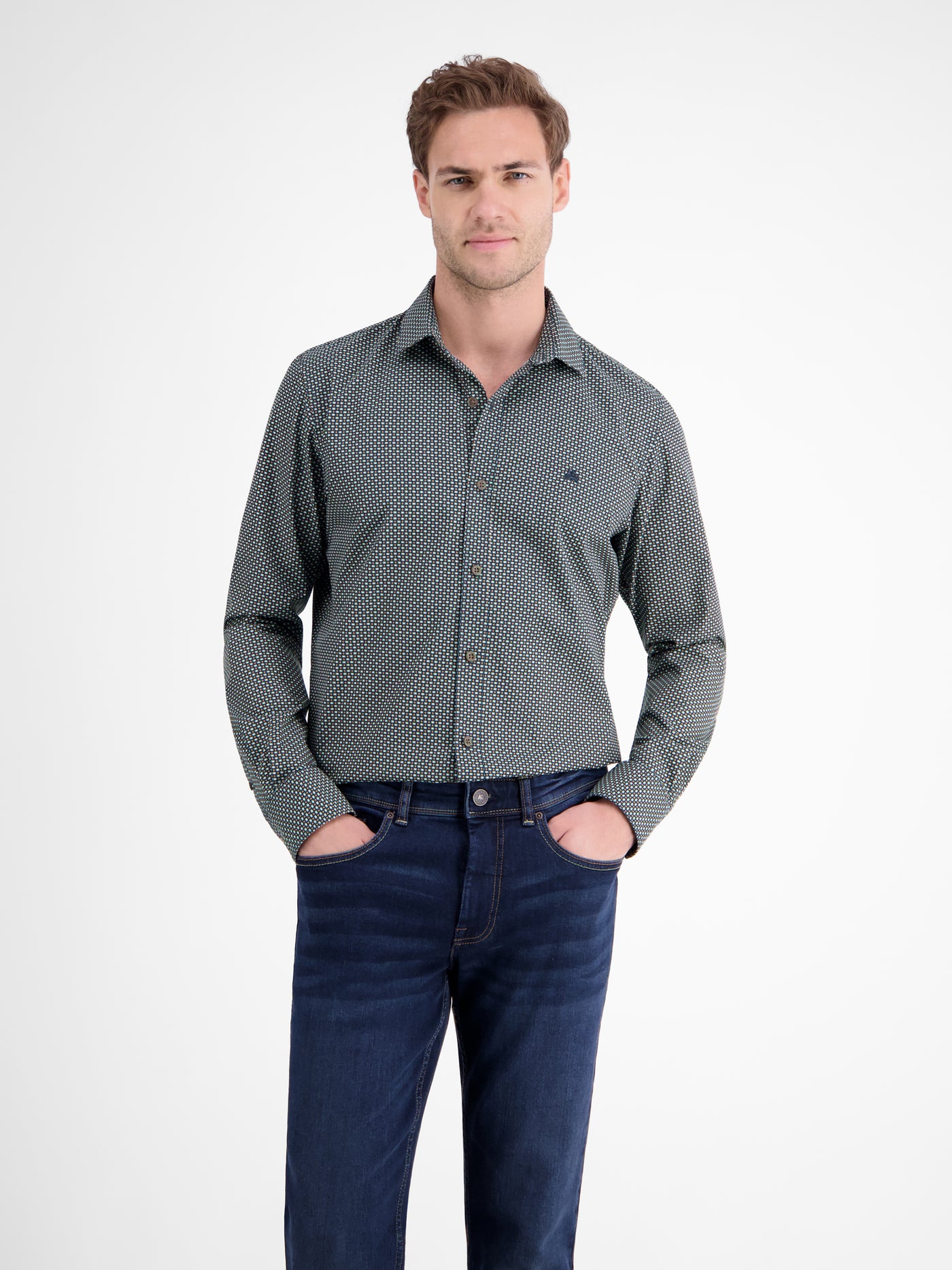 Herrenhemd mit Haifischkragen, dezent gemustert - LERROS