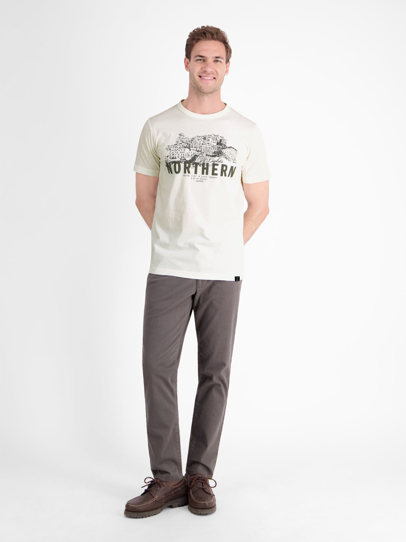 Unifarbenes T-Shirt mit Brustprint - LERROS