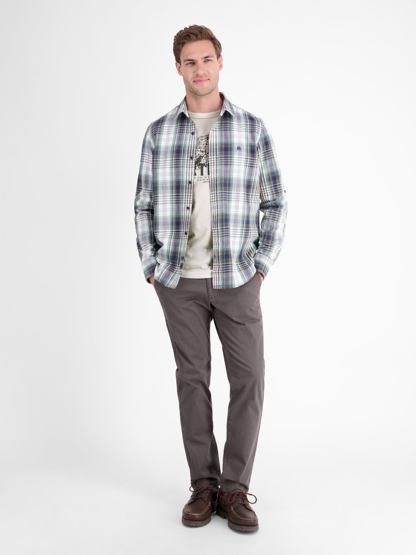 Unifarbenes T-Shirt mit Brustprint - LERROS