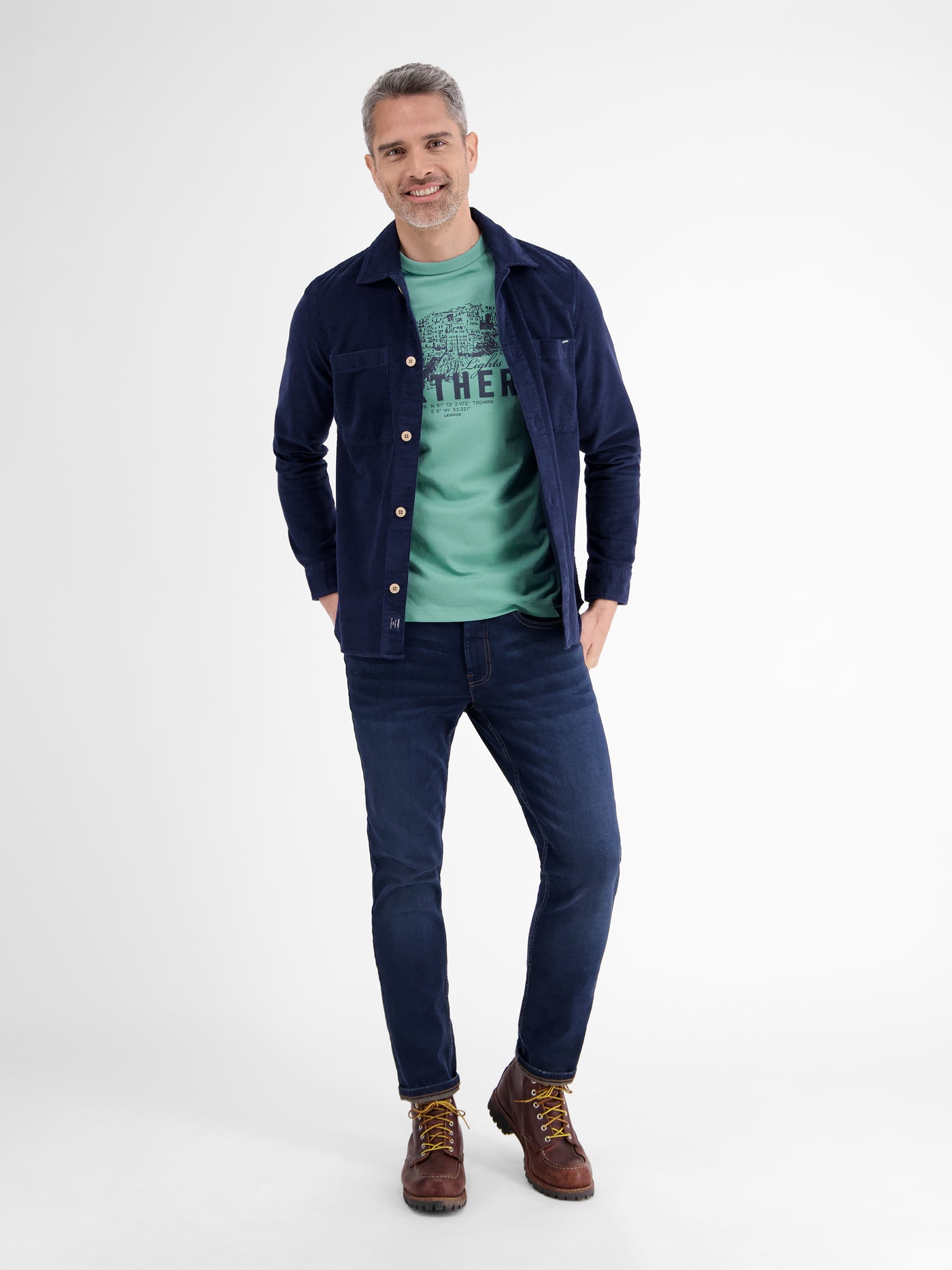 Unifarbenes T-Shirt mit Brustprint - LERROS