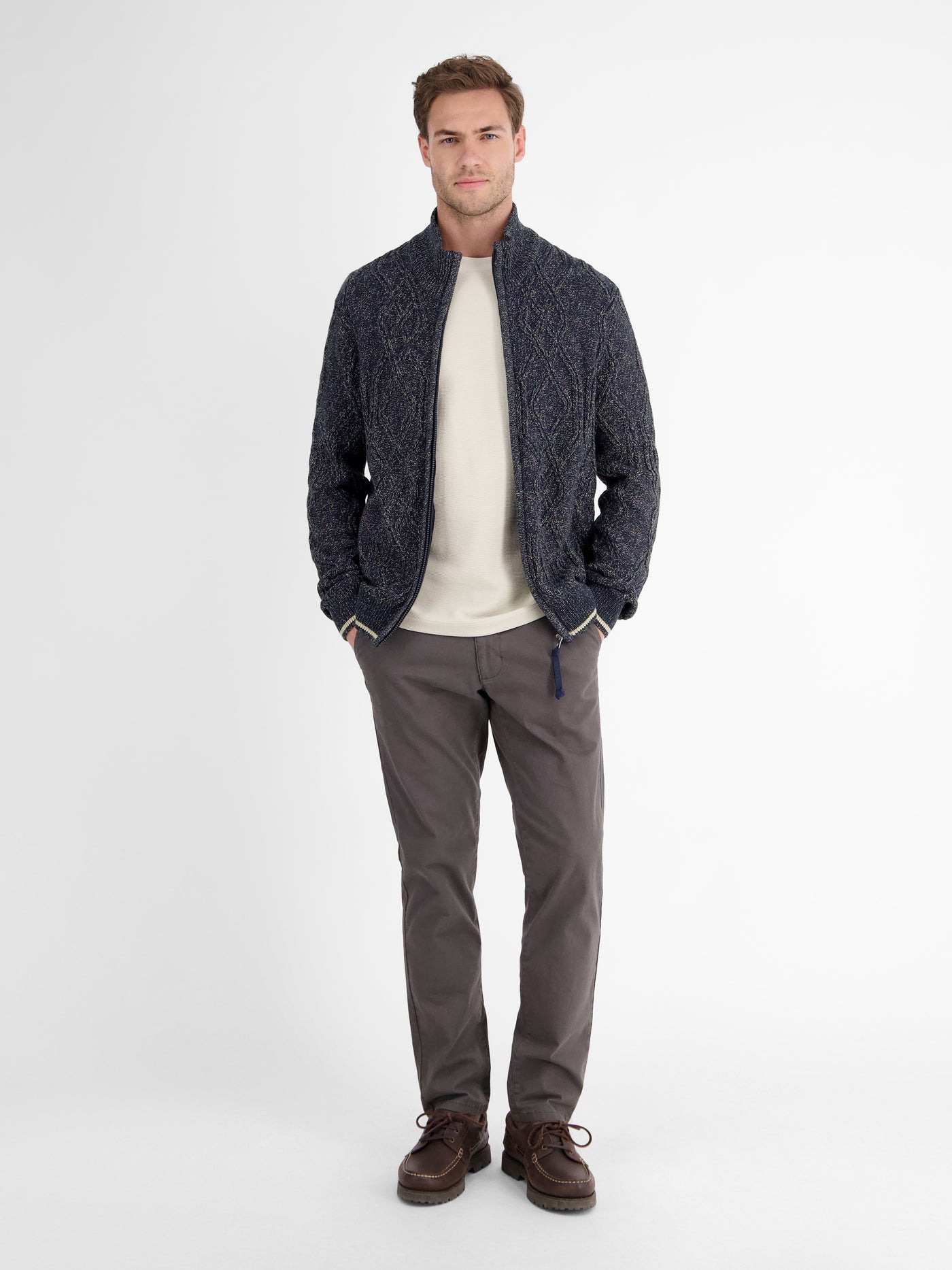 Herren-Strickjacke mit Zopfmuster - LERROS