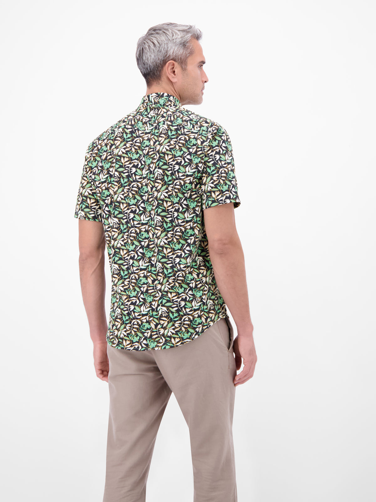 Kurzarmhemd aus 100 % Baumwolle, floral bedruckt - Kurzarmhemd