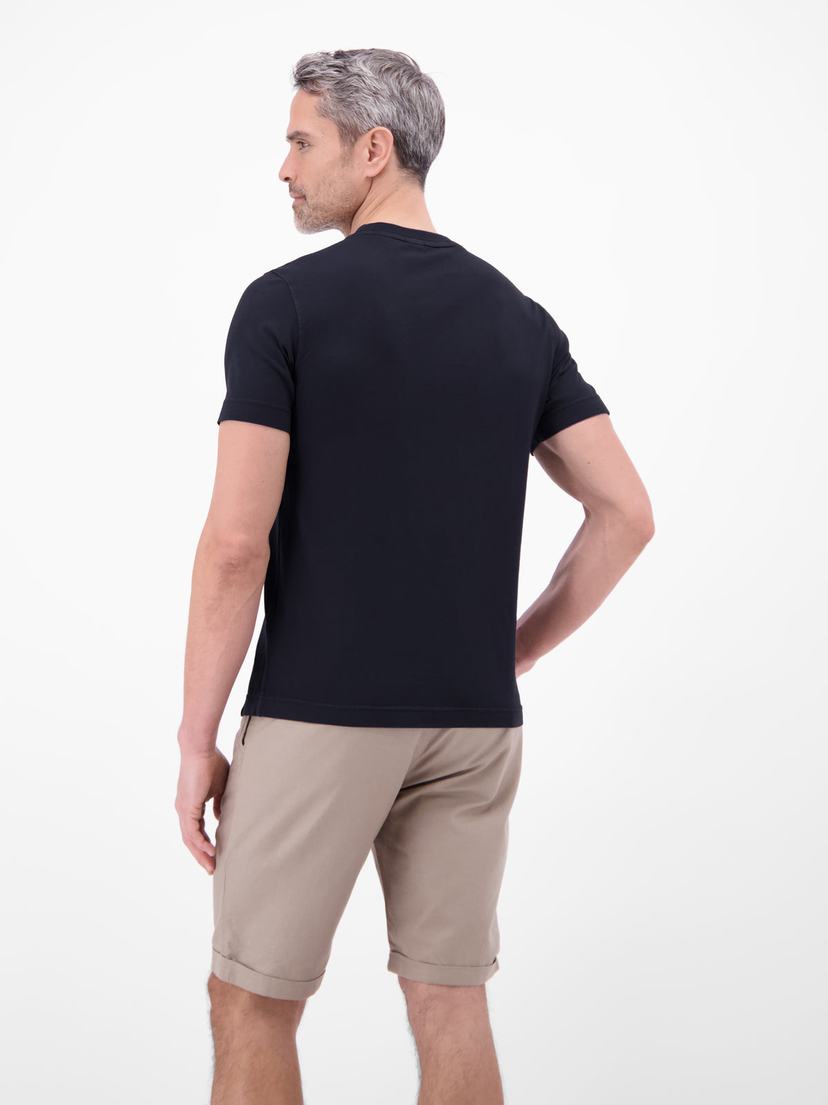 T-Shirt mit O-Neck und Brusttasche - T-Shirt Rundhals