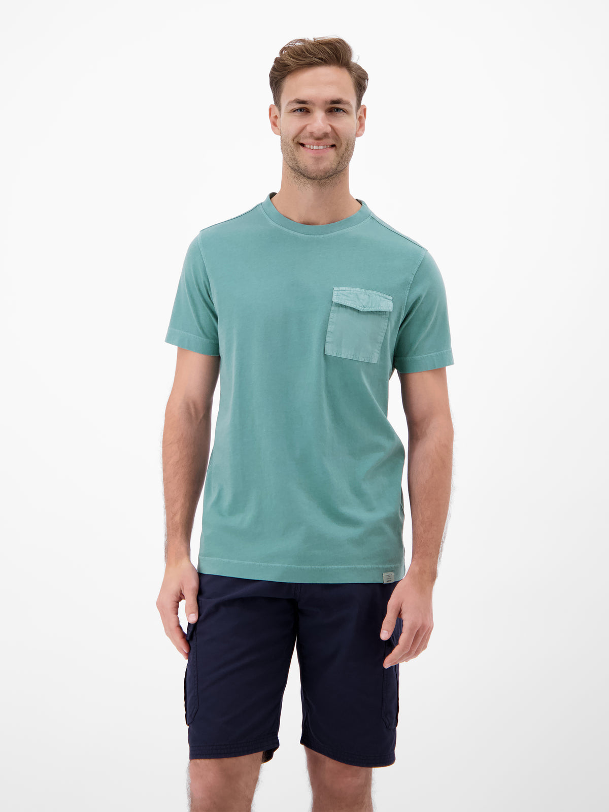T-Shirt mit O-Neck und Brusttasche - T-Shirt Rundhals