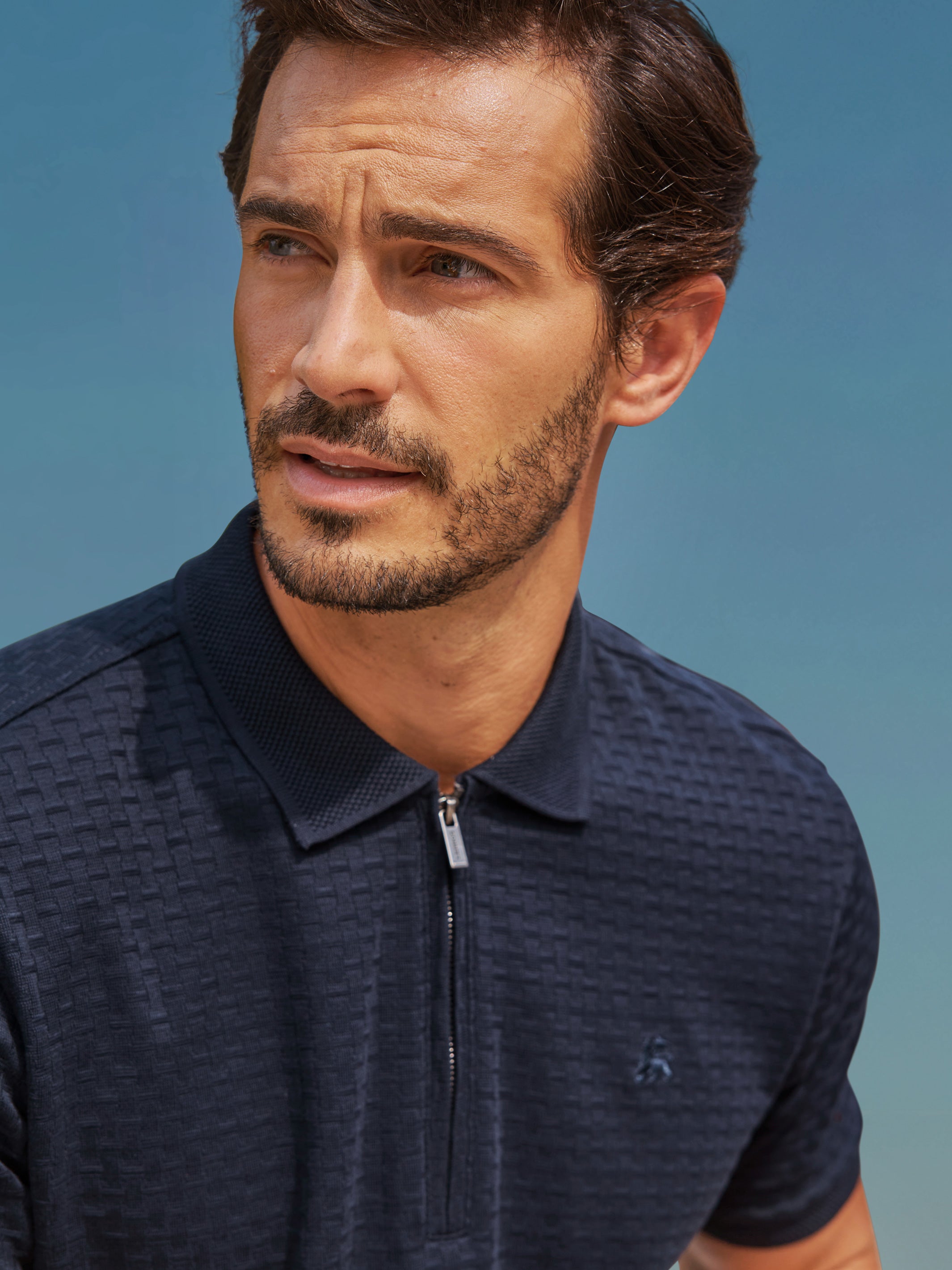 Poloshirt mit Reißverschlusskragen in Strukturqualität - Polo Shirt Kurzarm