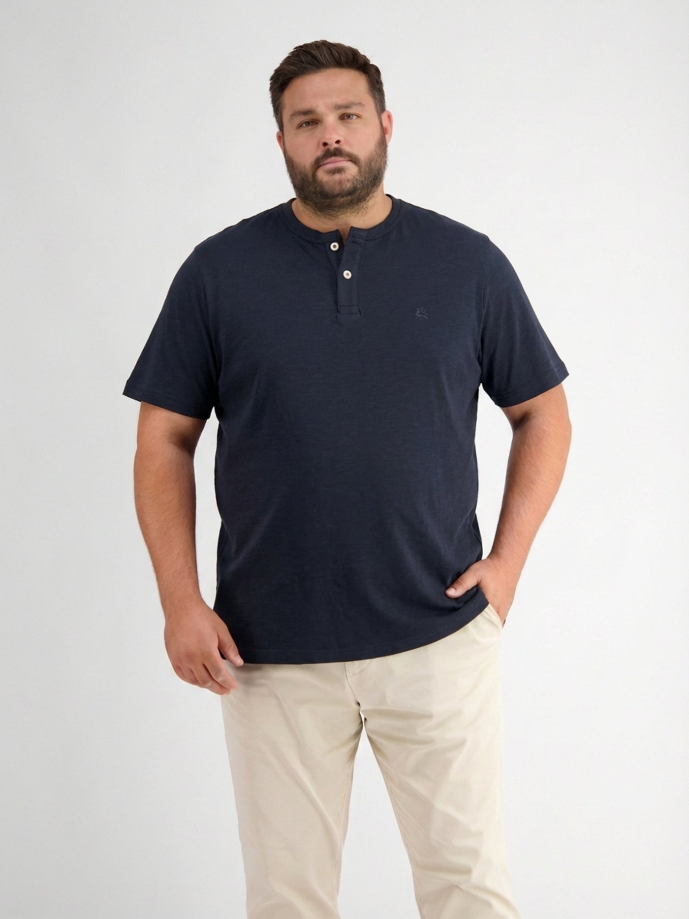 T-Shirt mit Rundhalsausschnitt, grosse Größen - T-Shirt Rundhals